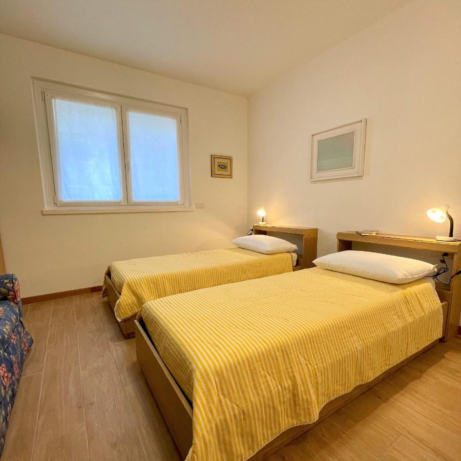 Giorni Felici Tutto Nuovo, Giardino, Parcheggio Apartment แวร์บาเนีย ภายนอก รูปภาพ