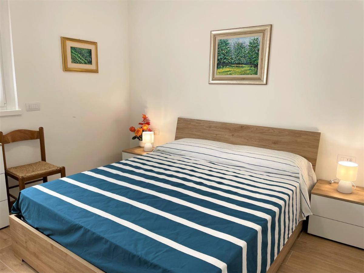 Giorni Felici Tutto Nuovo, Giardino, Parcheggio Apartment แวร์บาเนีย ภายนอก รูปภาพ