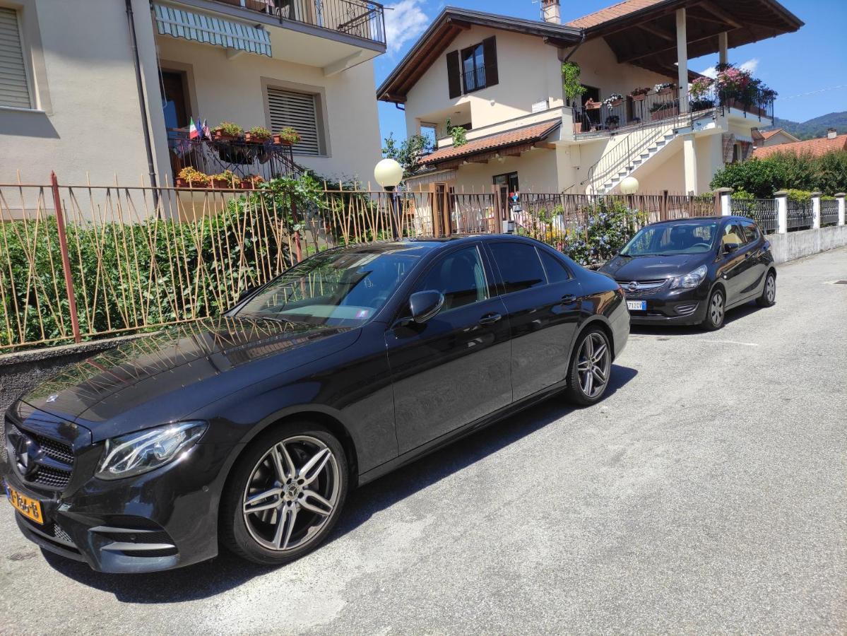 Giorni Felici Tutto Nuovo, Giardino, Parcheggio Apartment แวร์บาเนีย ภายนอก รูปภาพ
