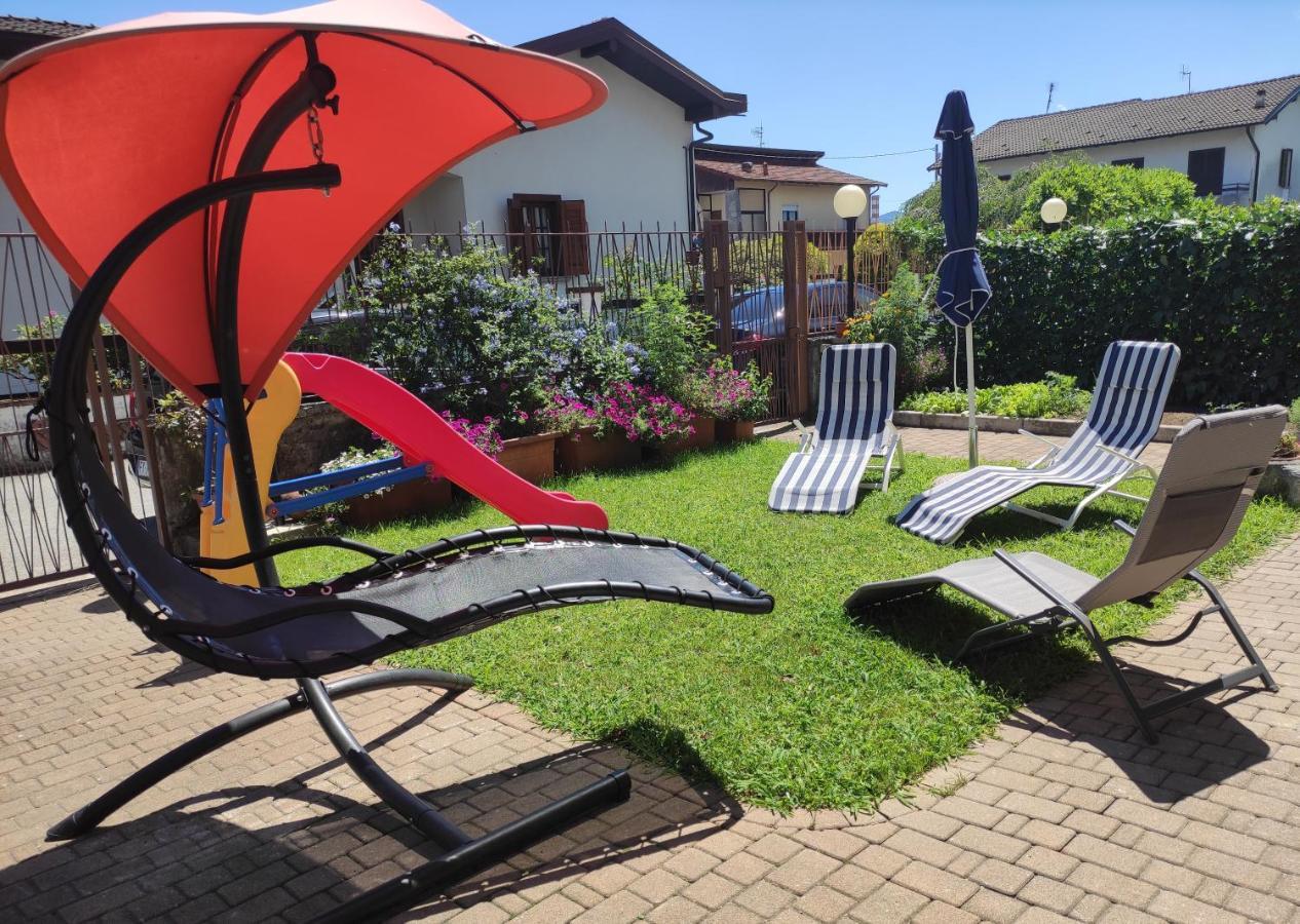 Giorni Felici Tutto Nuovo, Giardino, Parcheggio Apartment แวร์บาเนีย ภายนอก รูปภาพ